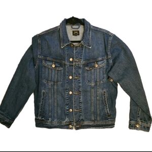 Lee Men’s Dark Blue Denim Jacket. New. Classic Trucker Western Style 99% Cotton